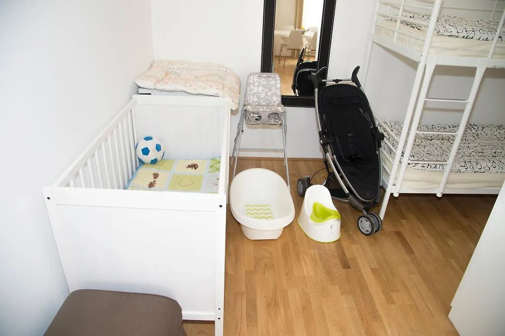Vienna Hotspot Apartment 0*,